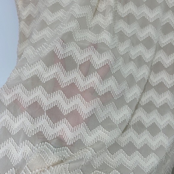 Merona Sheer 3/4 Button Down Textured Blouse Cream Size XXL - Picture 6 of 8